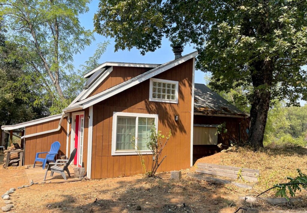 Yosemite cabin sideview